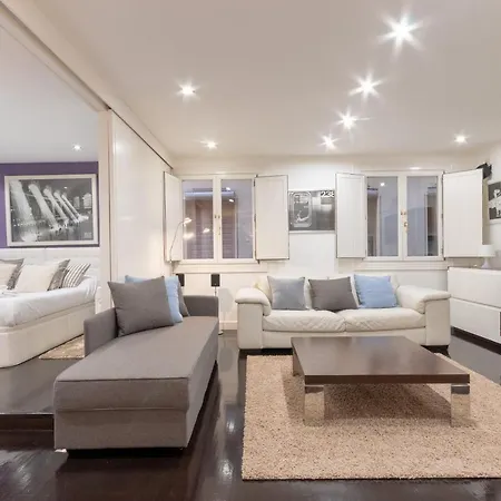 Old Town Ii By Aston * Bilbao